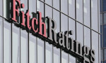 Fitch Halkbank'ın notunu, üç bankanın da görünümünü düşürdü