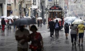 Meteoroloji İstanbul için saat verdi! Yağmur geliyor...