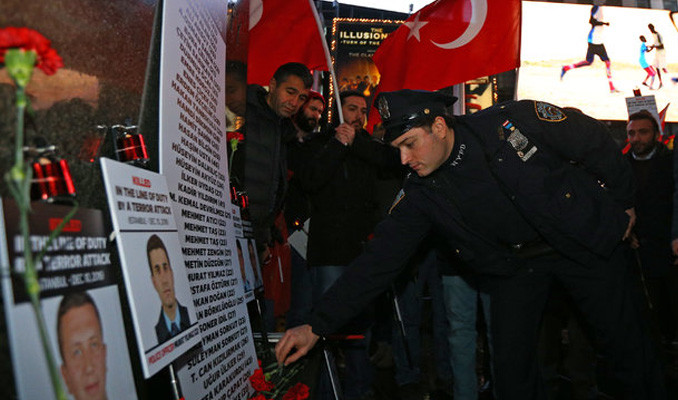 New York’ta Türk bayrakları dalgalandı