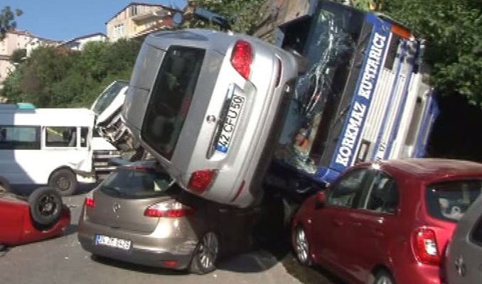 Beykoz'da TIR dehşet saçtı