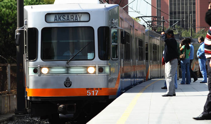 İstanbul'da metro arıza yaptı