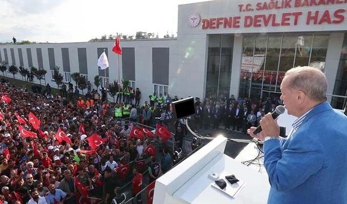 Erdoğan: Seçim yenilgisinin hırsını depremzedelerden çıkarıyorlar